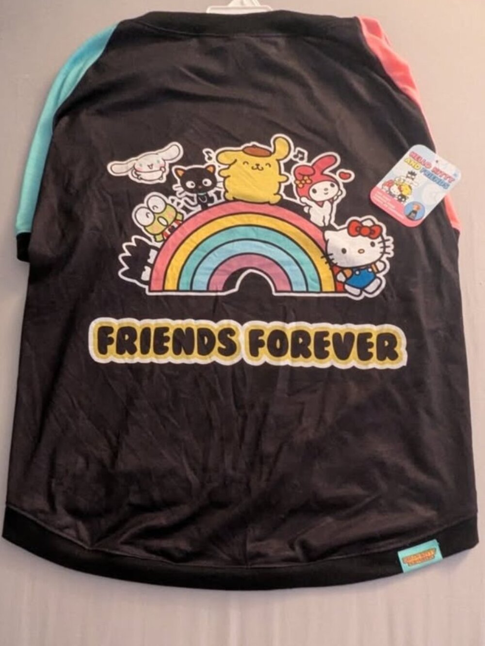 NWT Extra Large Friends Forever Hello Kitty and Friends tee
